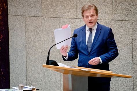 Current contact information and listing of economic research of this author provided by repec/ideas. Waarom Pieter Omtzigt bij zijn collega's in Den Haag als ...