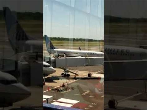 Aeropuerto de el salvador parqueo. Aeropuerto de el salvador - YouTube