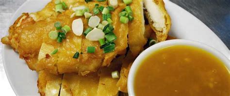 Korma gravy is usually made rich with yogurt, cream, coconut milk, almond paste, cashew nut paste or a. almond chicken gravy recipe - Google Search | Almond ...