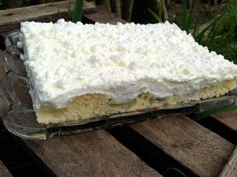 Ma jas rhabarber baiser kuchen vom blech. Stachelbeerkuchen vom Blech | Stachelbeerkuchen ...