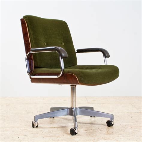 These ergonomic chairs support your posture and help you stay alert while working. Green Velvet, wood & Leather Desk Swivel Chair from ...