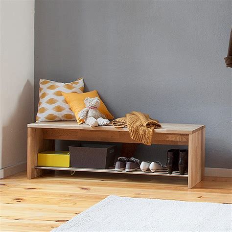Das material betreffend ist sie in massivholz aus eiche erhältlich, verwendet aber auch teile aus kunststoff wie bei manchen griffen. Schuhregal Massivholz