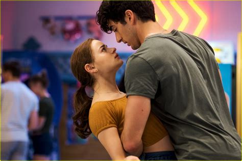 The Kissing Booth 2 Trailer Teases So Much In Store For Elle Evans