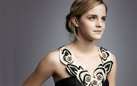 Emma Watson Sexy Hd Wallpaper 15 Retina Macbook Pro Hd Wallpaper