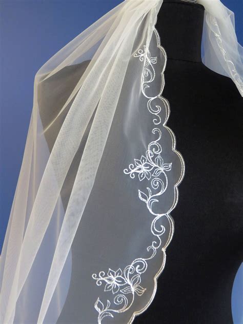 Custom Veil With Embroidered Edge One Tier Veil Flower Lace Etsy