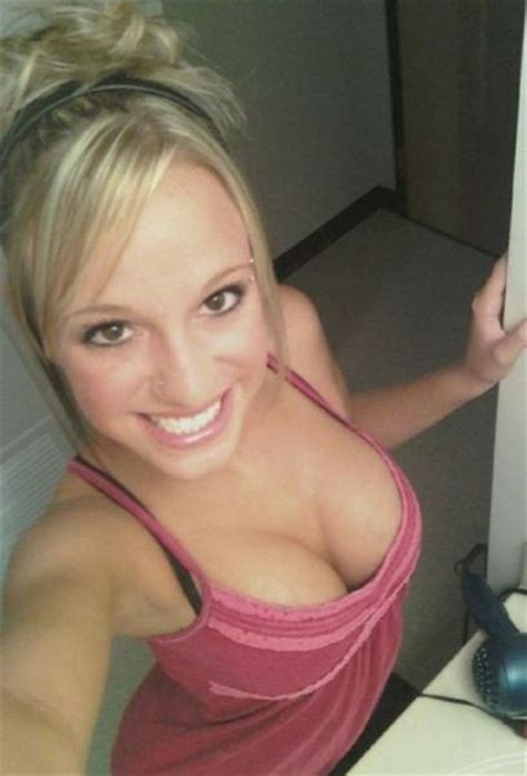 Sexy Selfies Are Womens Gifts To Men 49 Pics Izismile