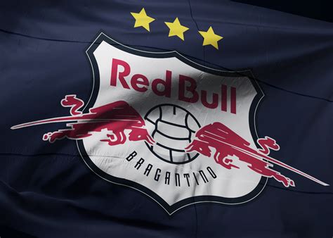 Como no podían utilizar el nombre de la empresa por las leyes de patrocinio, la directiva tomó la palabra rasenballsport (en español, «deporte de pelota de césped») cuyas siglas «rb» son las mismas que las. Red Bull Bragantino - Identidade Visual - Novo Escudo on ...