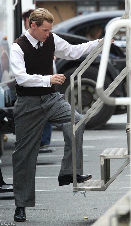 It consists of ten episodes and was released on netflix on 4 november 2016. The Crown/set (Netflix 2016) | Matt smith, Prince philip, Matt