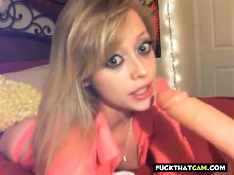 Blonde Blow And Deepthroat Dildo In Webcam 2