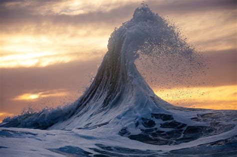 The Beauty Of Ocean Waves Captured By Photographer Warren Keelan