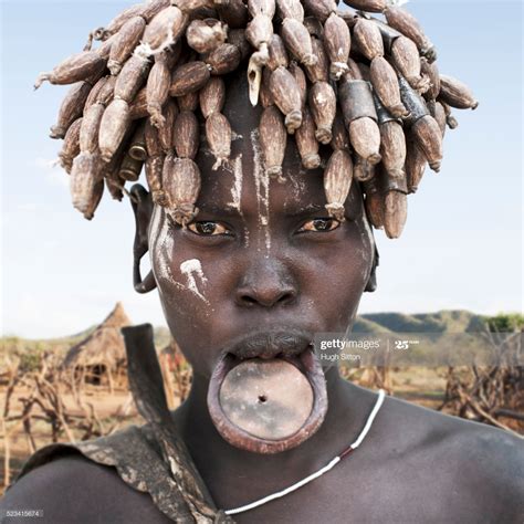 Woman From Mursi Tribe With Lip Plate Ethiopia Mursi Tribe Mursi Tribe Woman Tribes Women