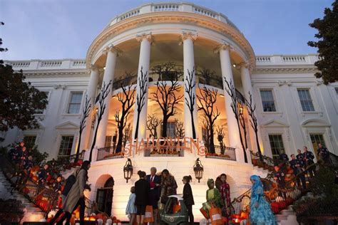 Visite à La Maison Blanche Pour Halloween 2022 - La Maison Blanche Usa - burnsocial