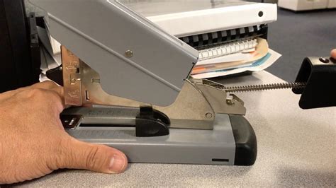 How many staples can a stapler hold? How to Refill the Big Heavy Duty Swingline Stapler - YouTube