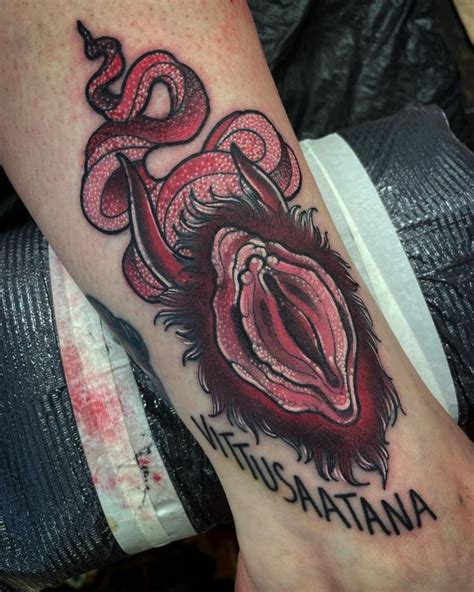 Tattoo Artist Shows Off Womans Crude Vagina Ink That Comes With Rude