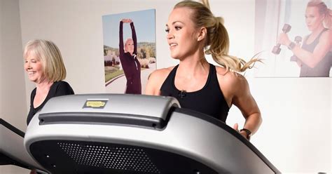 Carrie Underwoods Workout Routine Popsugar Fitness