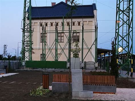 Karcag has its own railway station, but intercity trains do not stop here. Karcag vasútállomás - Prím Építő Kft.