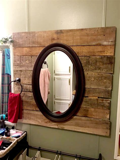We're back with another diy project from our budget bathroom makeover series! DIY Pallet Bathroom Projects You Should Try - Easy Pallet ...