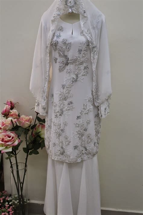 Baju kebaya moden bewarna putih. 38+ Top Baru Baju Kurung Moden Putih Untuk Nikah