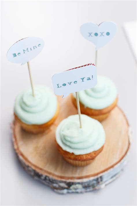 How To Make Cupcake Toppers With Cricut Explore Ronald Hall Bruidstaart