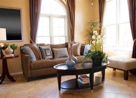 If your sofa placement is right, everything else will into place. #2 Living Room Decor Ideas Brown Leather Sofa | Home ...