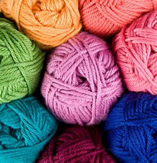 Fo knitpicks ribbon wrap in rainbow 🌈. Ravelry: Knit Picks Comfy Worsted