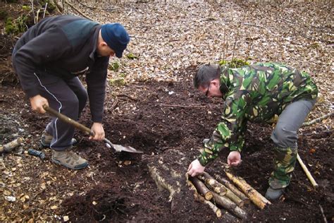 If the logs are too close, you'll get a tendency. A day of backcountry cooking at Black Park - Bushcraft ...