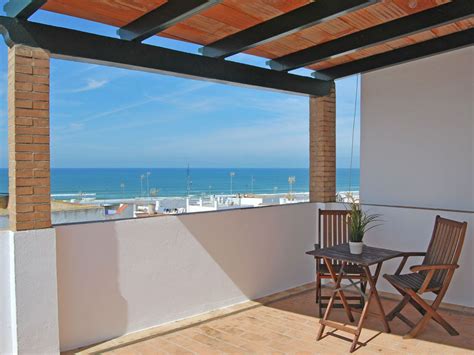 Pase sus vacaciones en maravillosas playas y calas. Pin en Apartamentos en Conil - Ofertas de alquiler vacacional