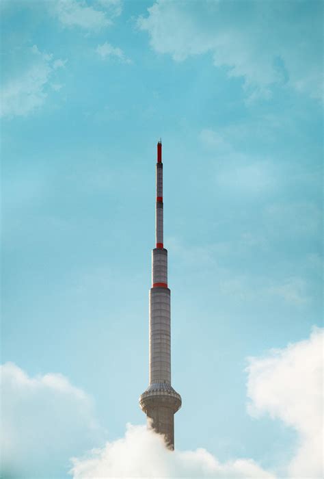 The Cn Tower Under Blue Sky · Free Stock Photo