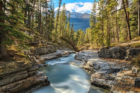 15 Breathtaking Hikes In Jasper National Park For All Levels Urban