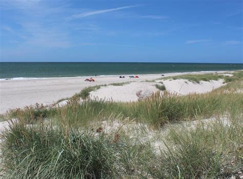 ˈdænmɑːk], amtlich königreich dänemark, dänisch kongeriget danmark) ist ein land und souveräner staat im nördlichen europa und eine parlamentarische monarchie. Ferienhaus in Bjerregard - schöner Urlaub auf Holmsland Klit