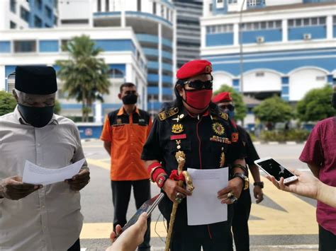 Lelaki yang dilahirkan hensem akan ada banyak musoh hodoh. AR RISALAH الــرســالـة: 'Sudah-sudahlah' - Rani Kulup