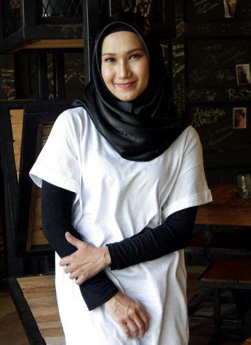 Admin akan rt segala twit tentang amy mastura dan update aktiviti hiburan berkaitan dgn amy mastura. Amy Mastura Sanggup Pengsan Kerana Latah - Hiburan | mStar