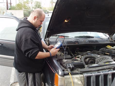 This list of michigan truck driving schools and cdl training resources is for future michigan truck drivers. http://www.californiacareerschool.edu/training-programs ...