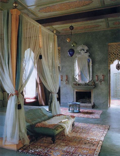Elle decor is a magazine that focuses on home decor. pinkturq bedroom. - arabic nights - elle decor | For the ...