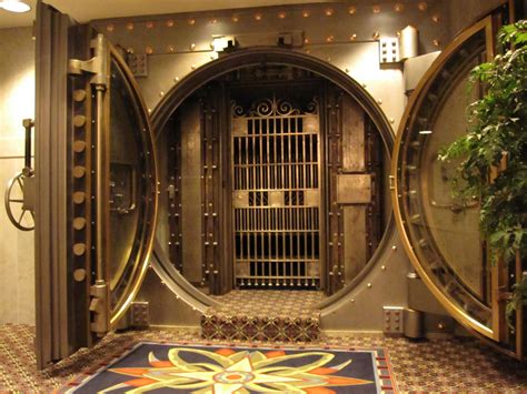 I Will Save A Lot Of Money In The Bank Vault Doors Banks Vault Safe Vault