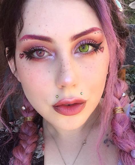 woman who tattooed her own face with freckles is going viral allure