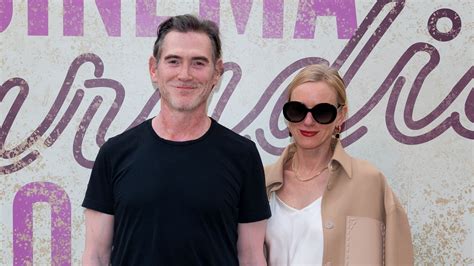 Naomi Watts Is Glowing In White As She And New Husband Billy Crudup Vacation In Paris After