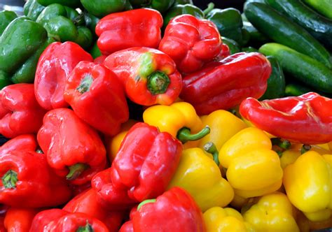 1366x768 Wallpaper Yellow Green And Red Bell Pepper Lot Peakpx