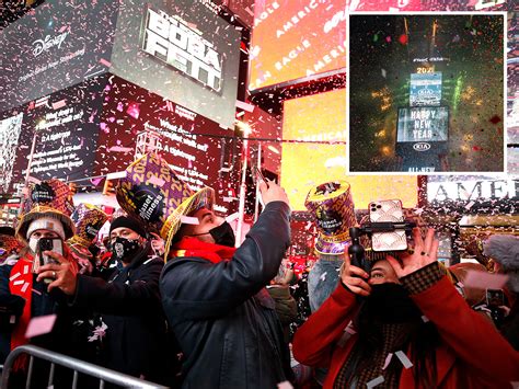 How To Watch The Times Square Ball Drop On New Years Eve Newsweek