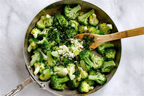 Creamy Garlic Parmesan Broccoli Recipe With Bacon Creamy Broccoli