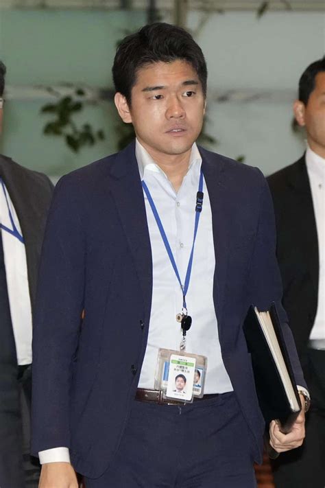 （画像・写真2 3）ボロ負け予測に怖じ気づいて岸田首相解散できず！ 息子・翔太郎は「嫁取りが遠のきました」と反省の色なし smart flash スマフラ[光文社週刊誌]