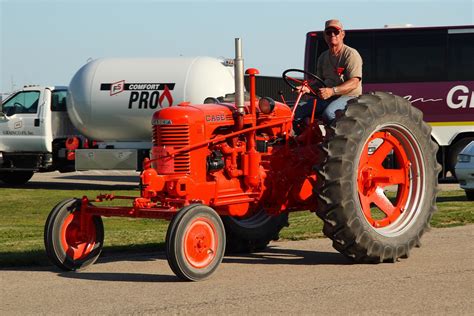 The Gallery For Vintage Case Tractors