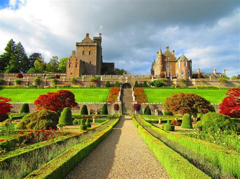 Drummond castle gardens is one of europe's and scotland's most important and impressive formal gardens. Drummond Castle Gardens
