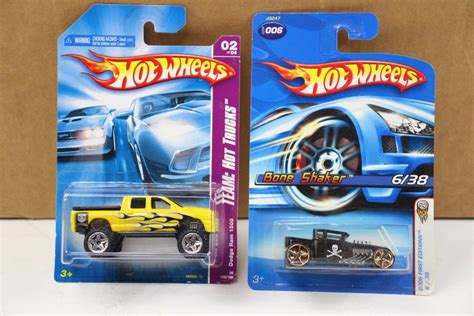 collectible hot wheels 2 cars property room