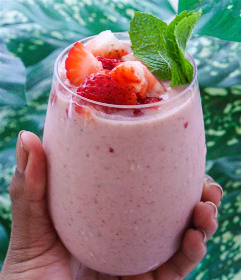 Strawberry Vanilla Protein Smoothie Thedanareneeway