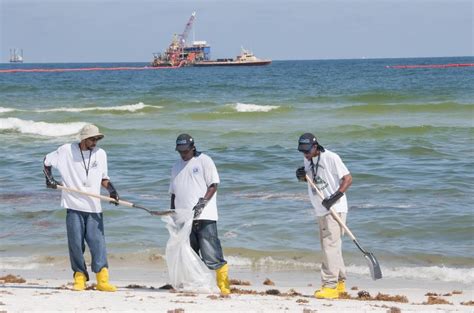 Pooley Triumph Gulf Coast To Award Oil Spill Recovery Money With Specific Requirements Wuwf