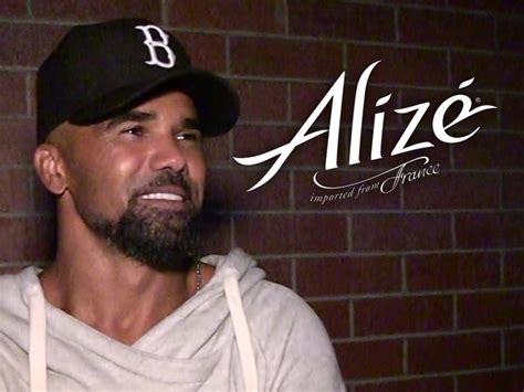 shemar moore cameos as framed pictures in woman s viral alize post