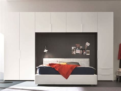 Mettere il letto sopra l'armadio. Armadio a ponte Ikea, come realizzarlo - Armadi a ponte