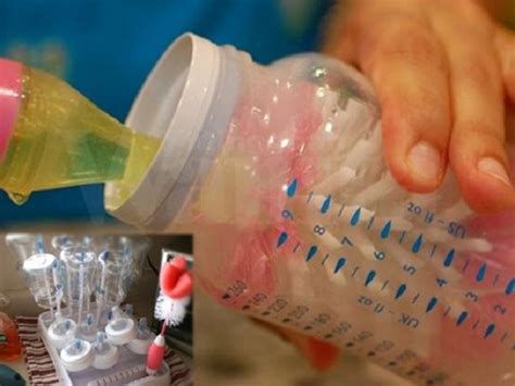 Walaupun guna berus yang lembut ke, mahal ke, benda ni tak mustahil boleh jadi kan? Basuhlah Botol Susu Anak Dengan 8 Cara Ini, In Shaa Allah ...