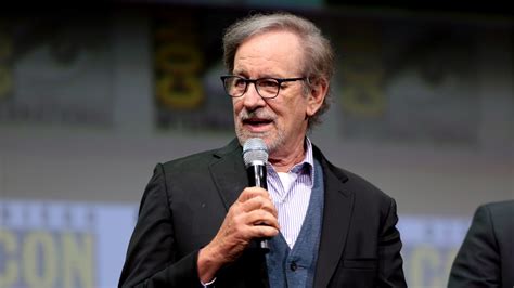 Steven spielberg accepted no money for his work on schindler's list, and instead donated his salary and all of his future profits from the movie to the shoah foundation. Oscars 2020 : Steven Spielberg est contre Netflix